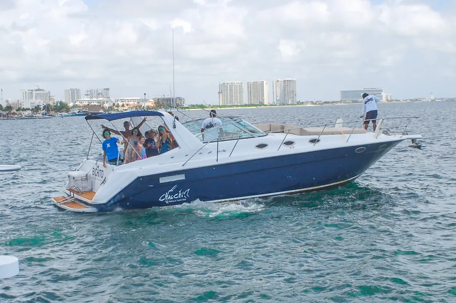 TIKI TIKI PARTY BOAT