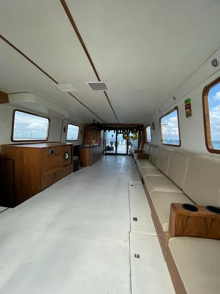 TIKI TIKI PARTY BOAT